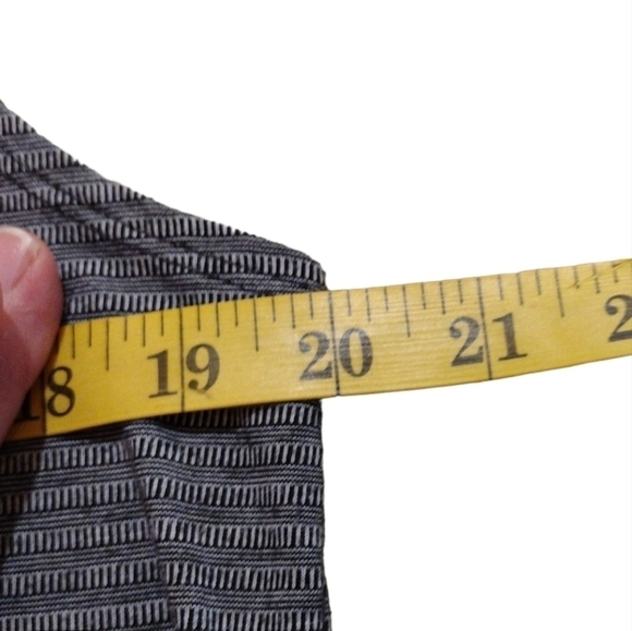 ATHLETIC Works Sleeveless Top - Picture 4 of 5